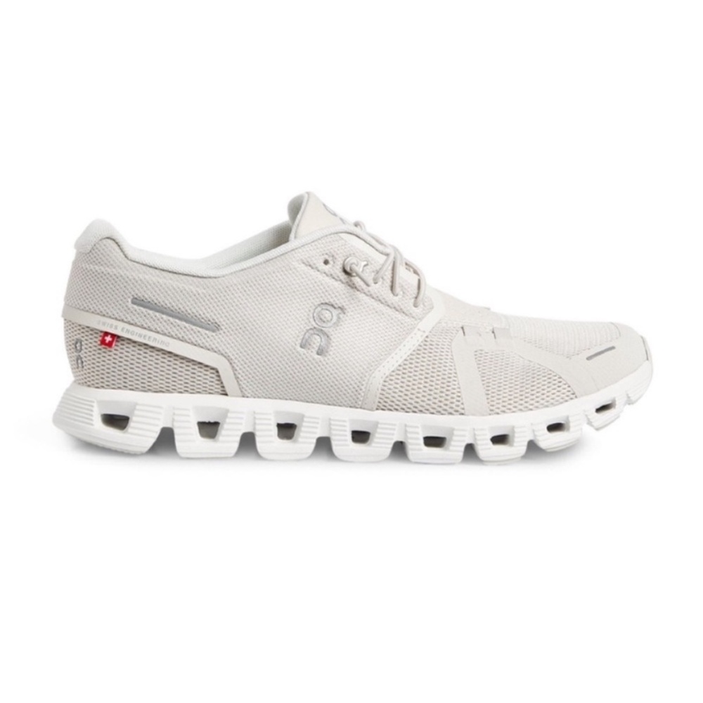 On Running Cloud 5 Running Shoes